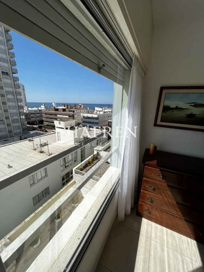 Apartamento ID.179 - En venta y alquiler apartamento de 2 dormitorios Península Punta del Este 