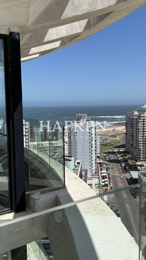 Apartamento ID.109 - En alquiler departamento de 3 suite con vista al mar 
