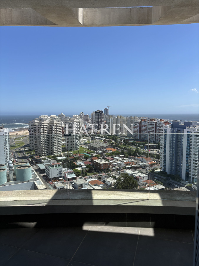 Apartamento ID.109 - En alquiler departamento de 3 suite con vista al mar 