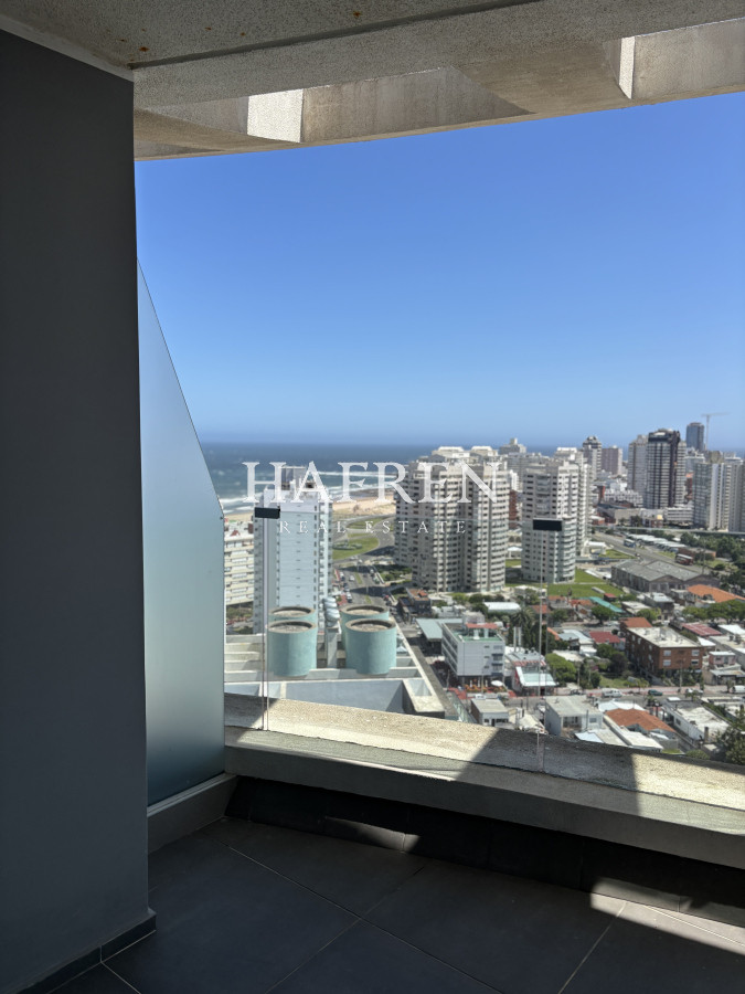 Apartamento ID.109 - En alquiler departamento de 3 suite con vista al mar 