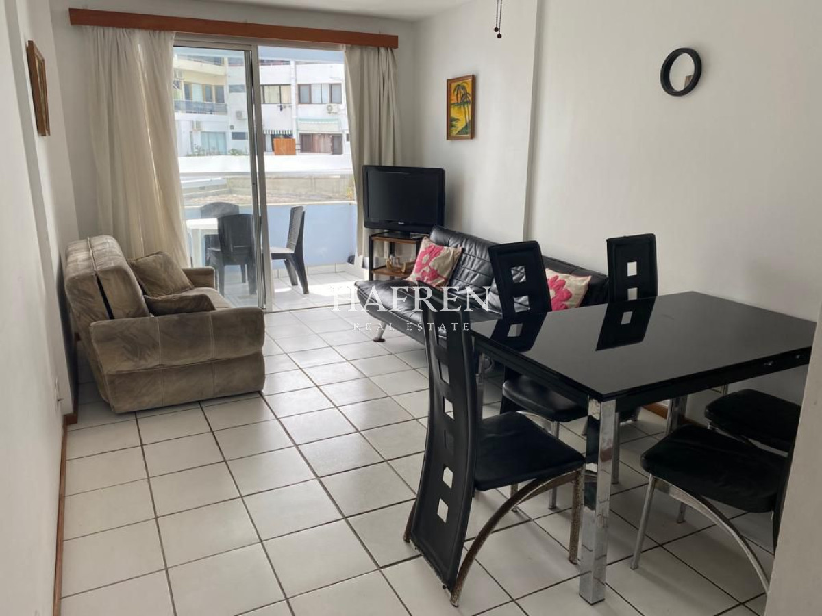 Apartamento ID.178 - Alquiler anual y venta  apartamento de 1 dormitorio en Aidy Grill Punta del Este 