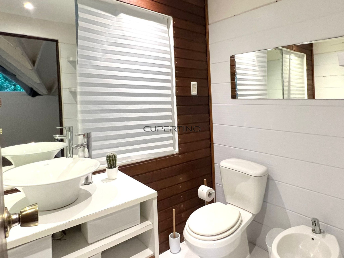 Casa ID.3735 - En venta y alquiler anual hermosa casa en Punta ballena de 4 dormitorios 