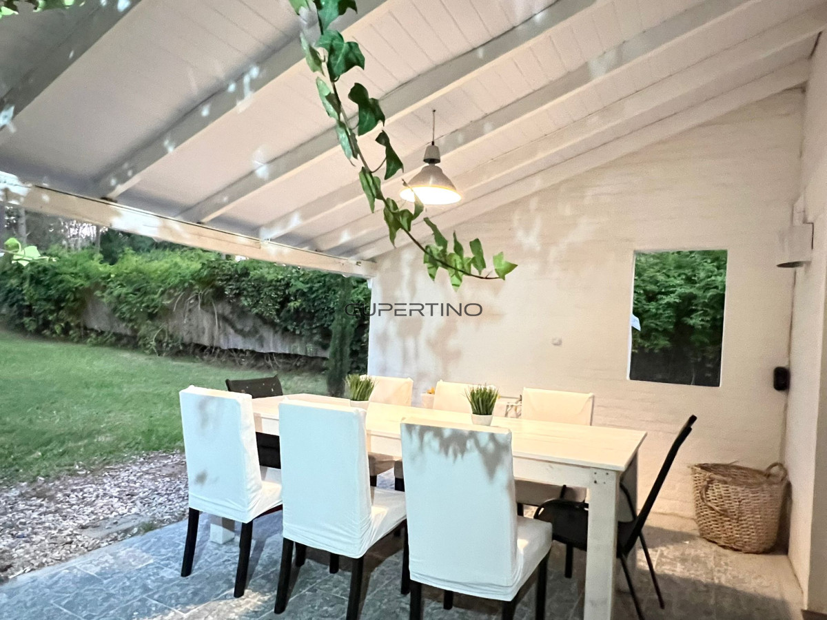 Casa ID.3735 - En venta y alquiler anual hermosa casa en Punta ballena de 4 dormitorios 