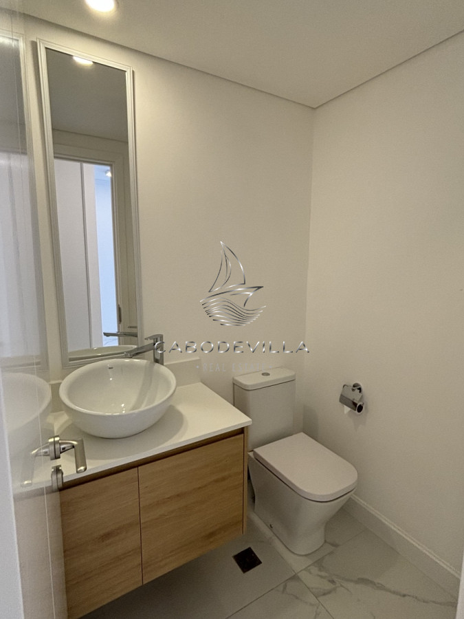 Apartamento ID.650 - En venta y alquiler anual departamento de 3 suites primera linea