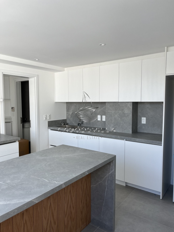 Apartamento ID.406 - En venta y alquiler apartamento de 3 suite y dependencia Punta del Este 
