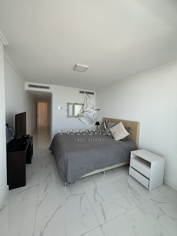 Apartamento ID.650 - En venta y alquiler anual departamento de 3 suites primera linea