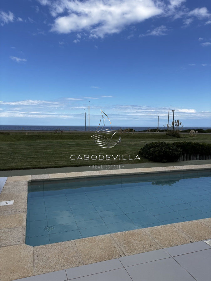Apartamento ID.520 - En venta exclusiva unidad en Playa Brava