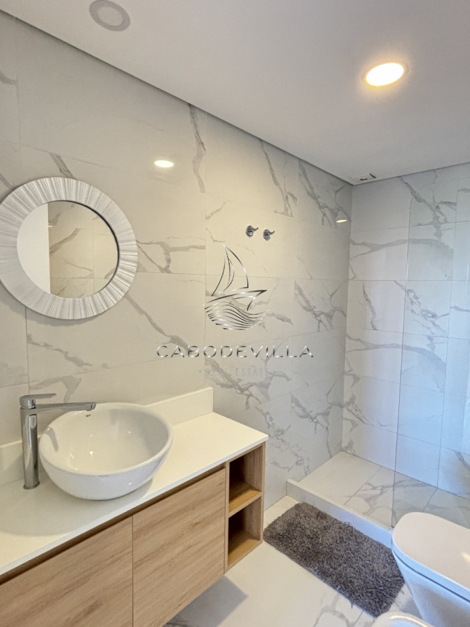 Apartamento ID.650 - En venta y alquiler anual departamento de 3 suites primera linea