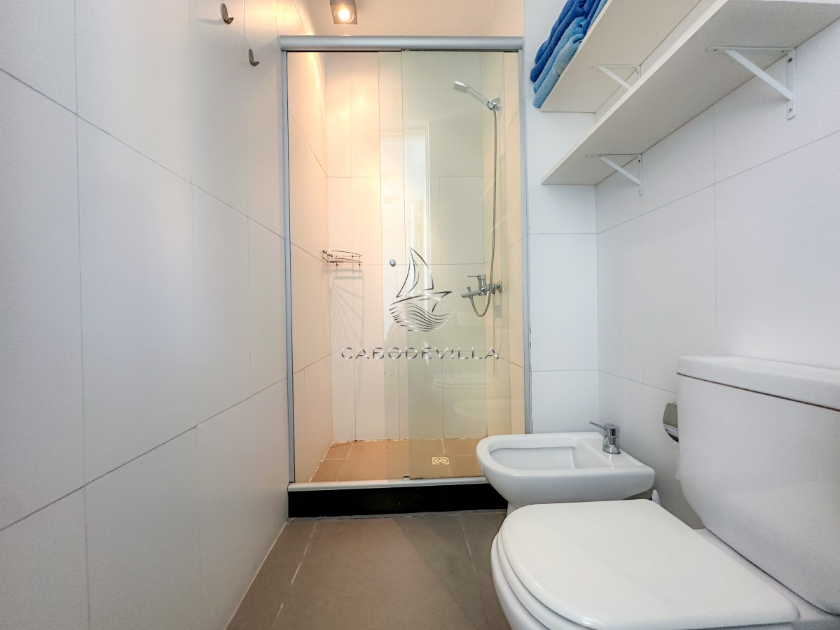 Apartamento ID.607 - Duplex en venta, con parrillero y vista al mar en Manantiales