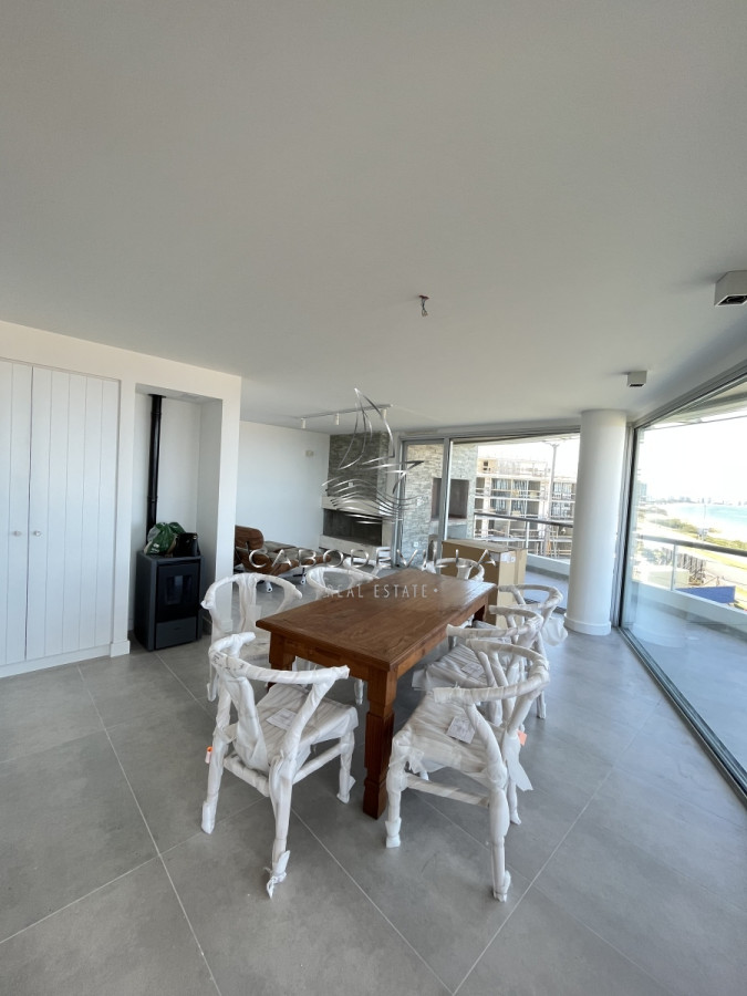 Apartamento ID.406 - En venta y alquiler apartamento de 3 suite y dependencia Punta del Este 