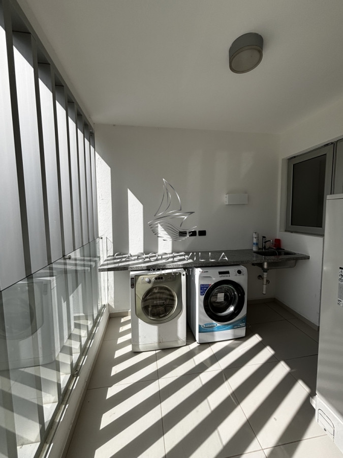 Apartamento ID.520 - En venta exclusiva unidad en Playa Brava