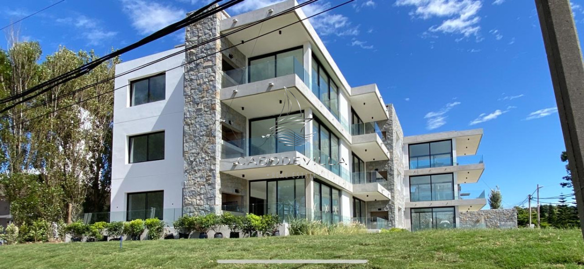 Apartamento ID.530 - En venta y alquiler anual departamento en Punta del Este 