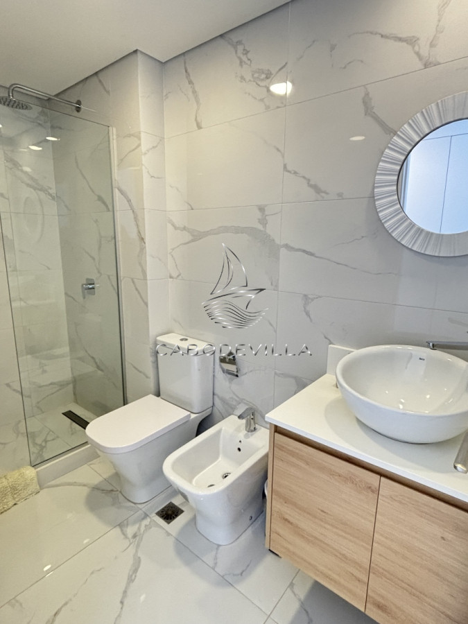 Apartamento ID.650 - En venta y alquiler anual departamento de 3 suites primera linea