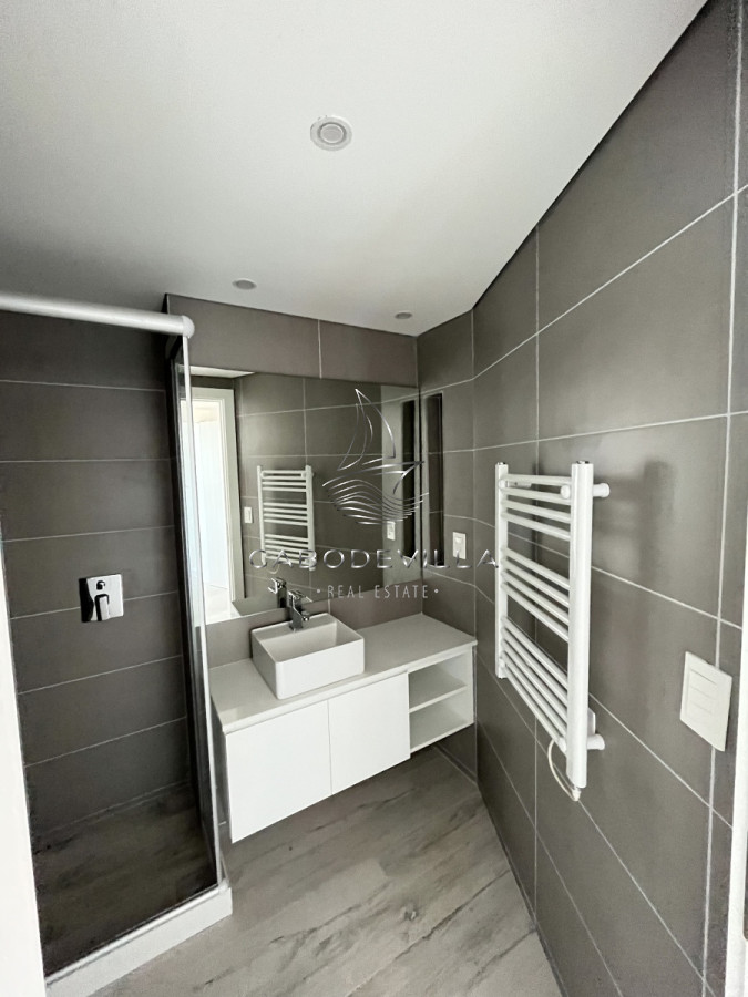Apartamento ID.406 - En venta y alquiler apartamento de 3 suite y dependencia Punta del Este 