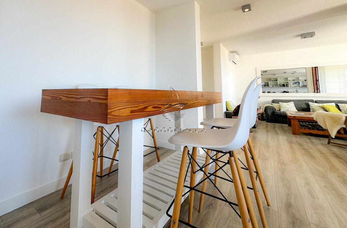 Apartamento ID.607 - Duplex en venta, con parrillero y vista al mar en Manantiales
