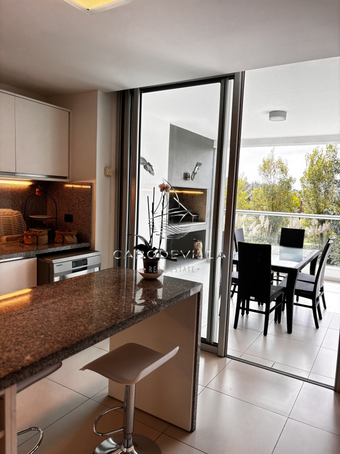 Apartamento ID.520 - En venta exclusiva unidad en Playa Brava