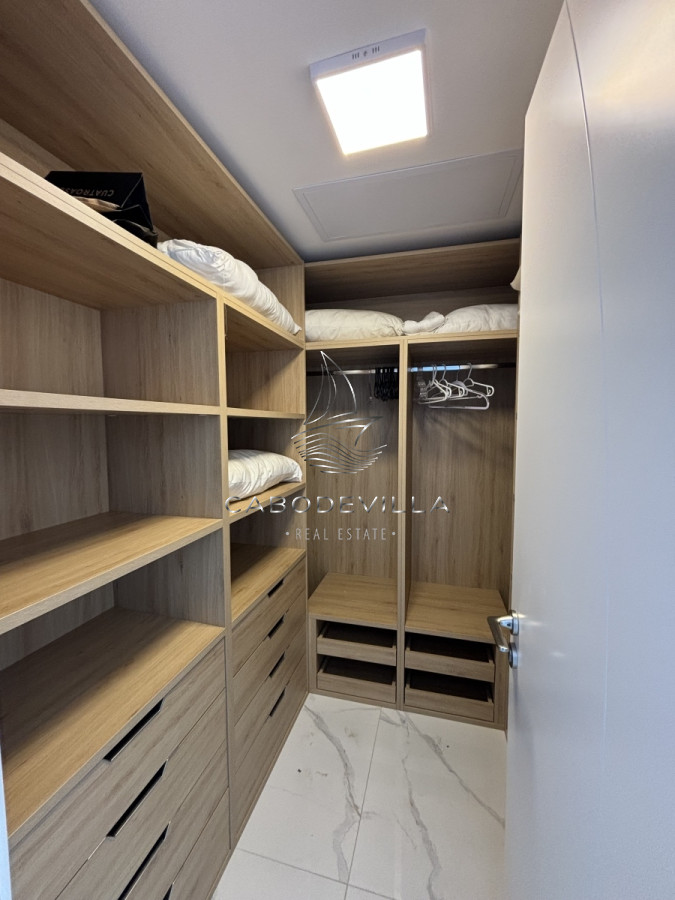 Apartamento ID.650 - En venta y alquiler anual departamento de 3 suites primera linea