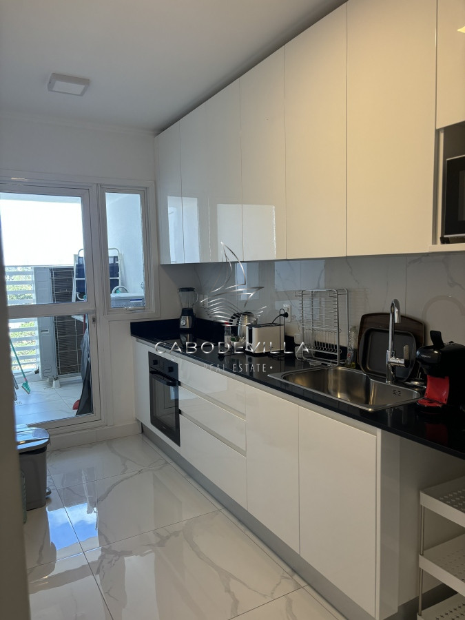 Apartamento ID.650 - En venta y alquiler anual departamento de 3 suites primera linea