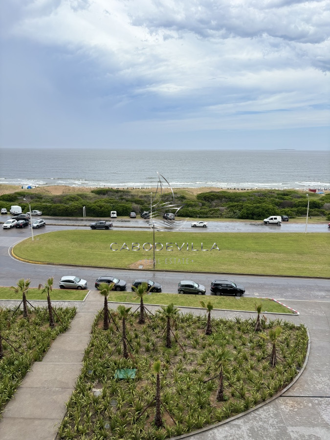 Apartamento ID.427 - En alquiler depto de 3 dormitorios más dependencia de servicio Punta del Este 
