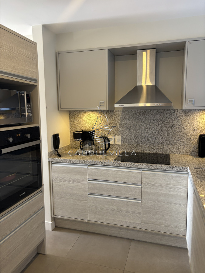 Apartamento ID.193 - En venta apartamento de 2 dormitorios y 2 baños Punta del Este 
