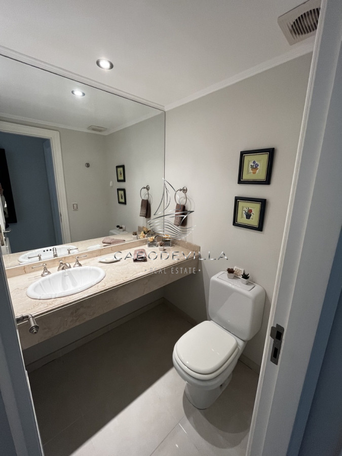 Apartamento ID.138 - En alquiler apartamento de 3 dormitorios y 3 baños Playa Mansa 