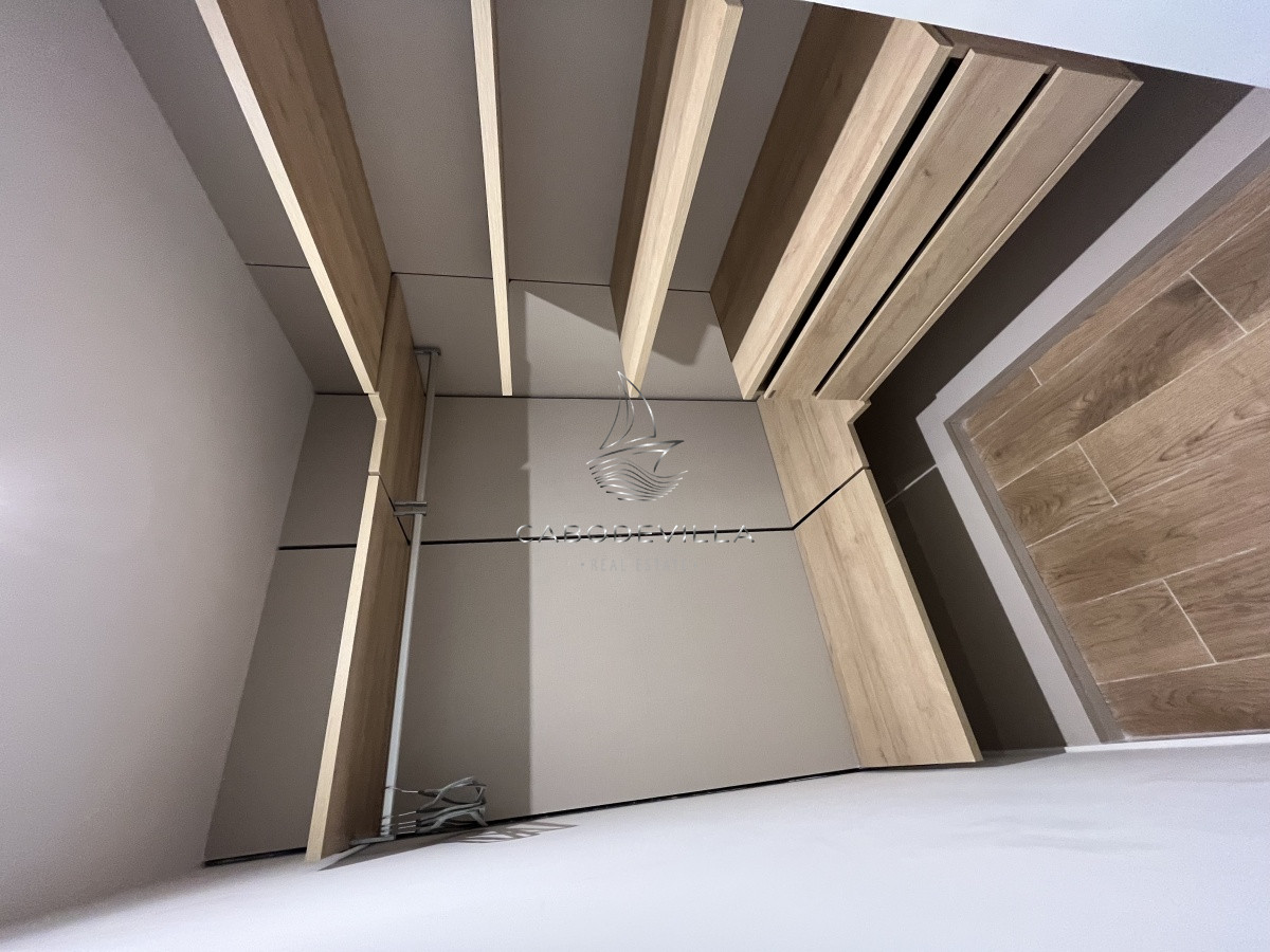 Apartamento ID.272 - En venta apartamento de 3 dormitorios mas dependencia 