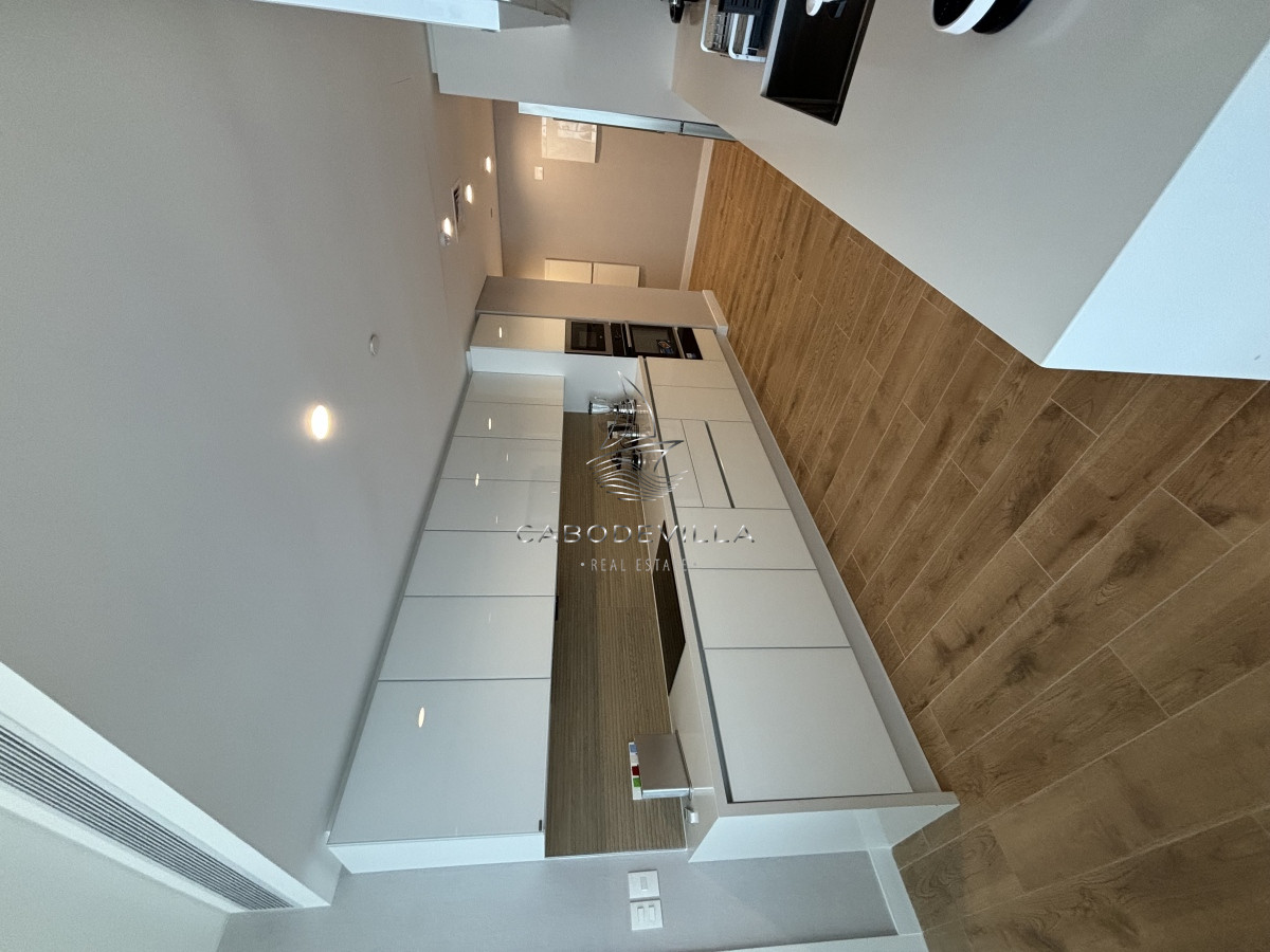 Apartamento ID.427 - En alquiler depto de 3 dormitorios más dependencia de servicio Punta del Este 