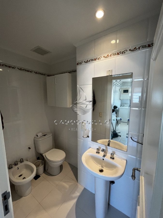 Apartamento ID.133 - En venta Penthouse de 6 dormitorios Playa Mansa 