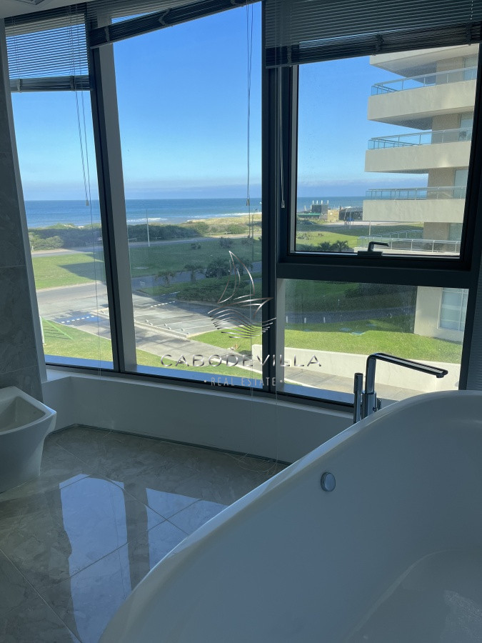Apartamento ID.272 - En venta apartamento de 3 dormitorios mas dependencia 