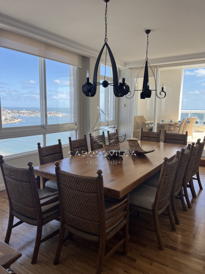 Apartamento ID.133 - En venta Penthouse de 6 dormitorios Playa Mansa 