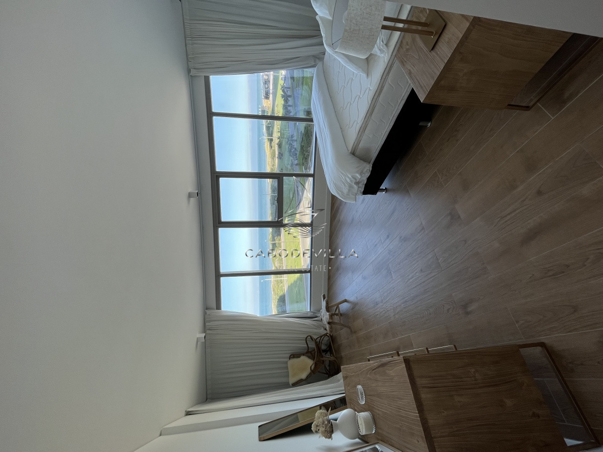 Apartamento ID.272 - En venta apartamento de 3 dormitorios mas dependencia 