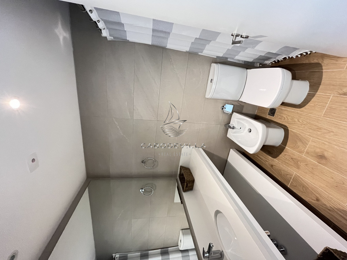 Apartamento ID.272 - En venta apartamento de 3 dormitorios mas dependencia 