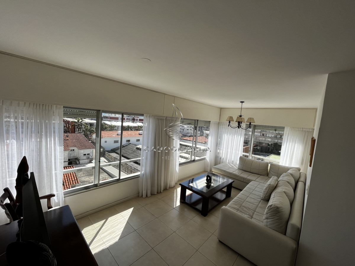 Apartamento ID.81 - En venta y alquiler apartamento de 2 dormitorios Península Punta del Este 