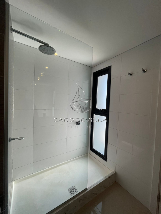 Apartamento ID.198 - Departamento de 3 dormitorios más dependencia Roosevelt Punta del Este 