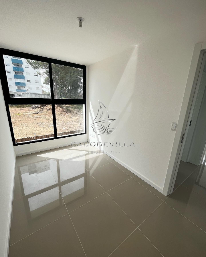 Apartamento ID.5 - En alquiler anual  apartamento de 2 dormitorios a estrenar Roosevelt 