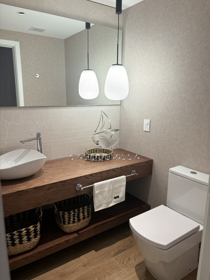 Apartamento ID.634 - En venta y alquiler departamento en Playa Brava de 2 dormitorios en suite 