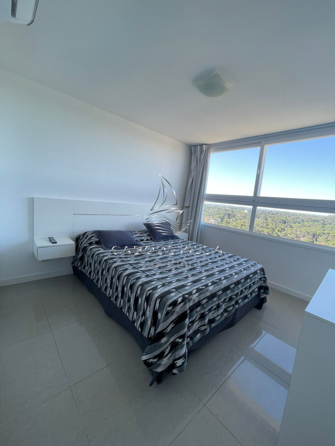Apartamento ID.198 - Departamento de 3 dormitorios más dependencia Roosevelt Punta del Este 