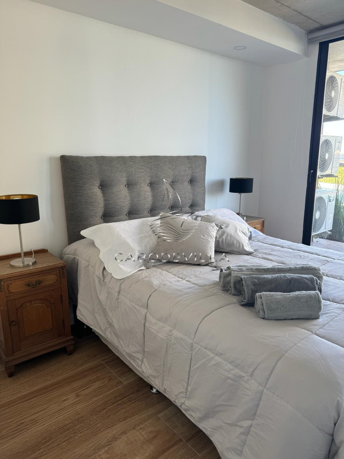 Apartamento ID.670 - Alquiler anual apartamento de 2 dormitorios y 2 baños Punta del Este 