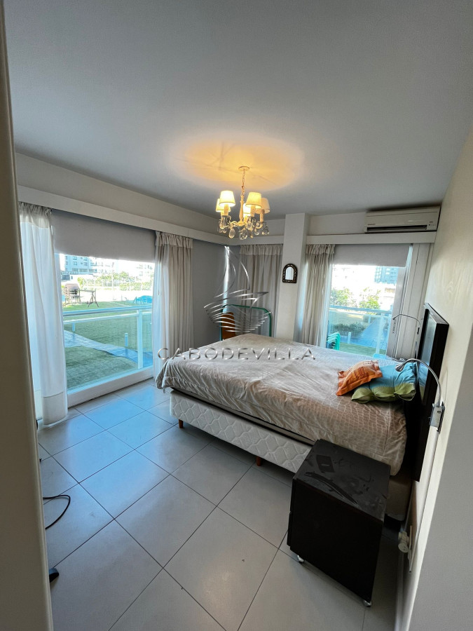 Apartamento ID.75 - En venta y alquiler  apartamento de 3 dormitorios, playa brava 