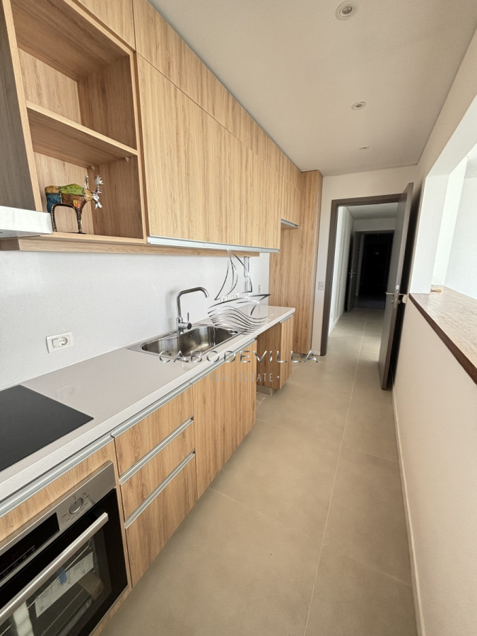 Apartamento ID.615 - En alquiler anual departamento con 2 dormitorios en Playa Brava 
