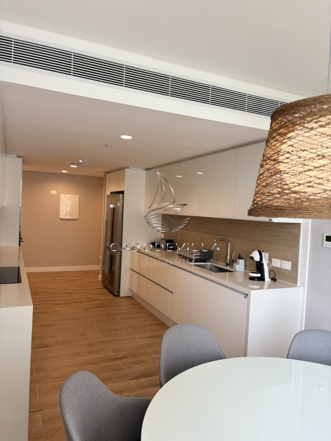 Apartamento ID.427 - En alquiler depto de 3 dormitorios más dependencia de servicio Punta del Este 