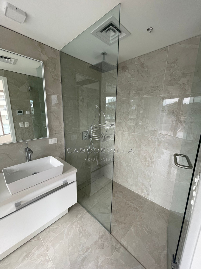 Apartamento ID.350 - En venta y alquiler anual departamento de 2 dormitorios Punta del Este 