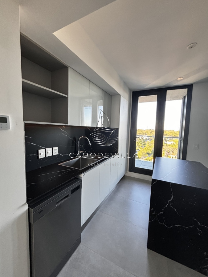 Apartamento ID.446 - En venta departamento de 3 dormitorios Playa Mansa 