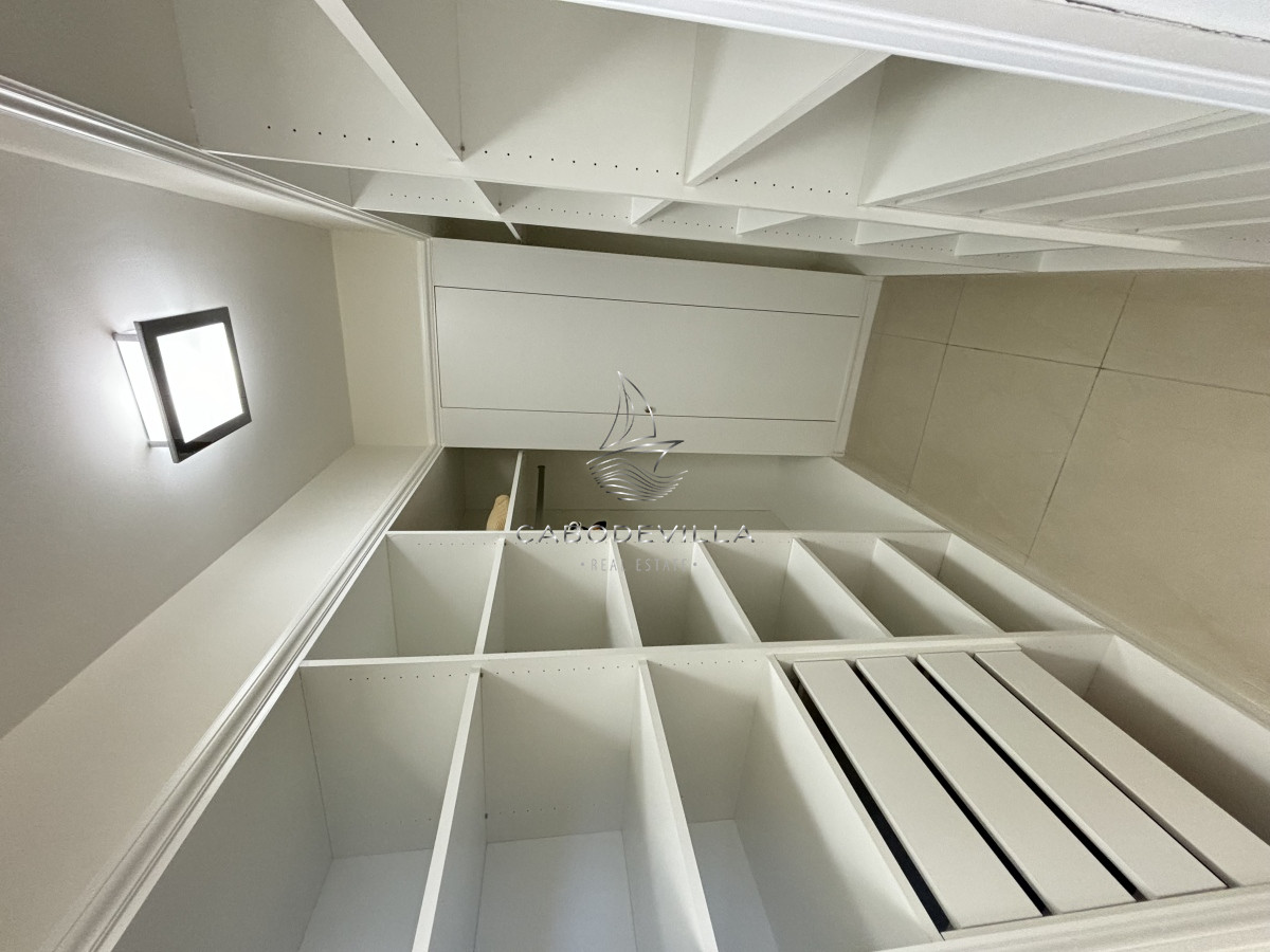 Apartamento ID.412 - En alquiler apartamento de 3 dormitorios más dependencia 