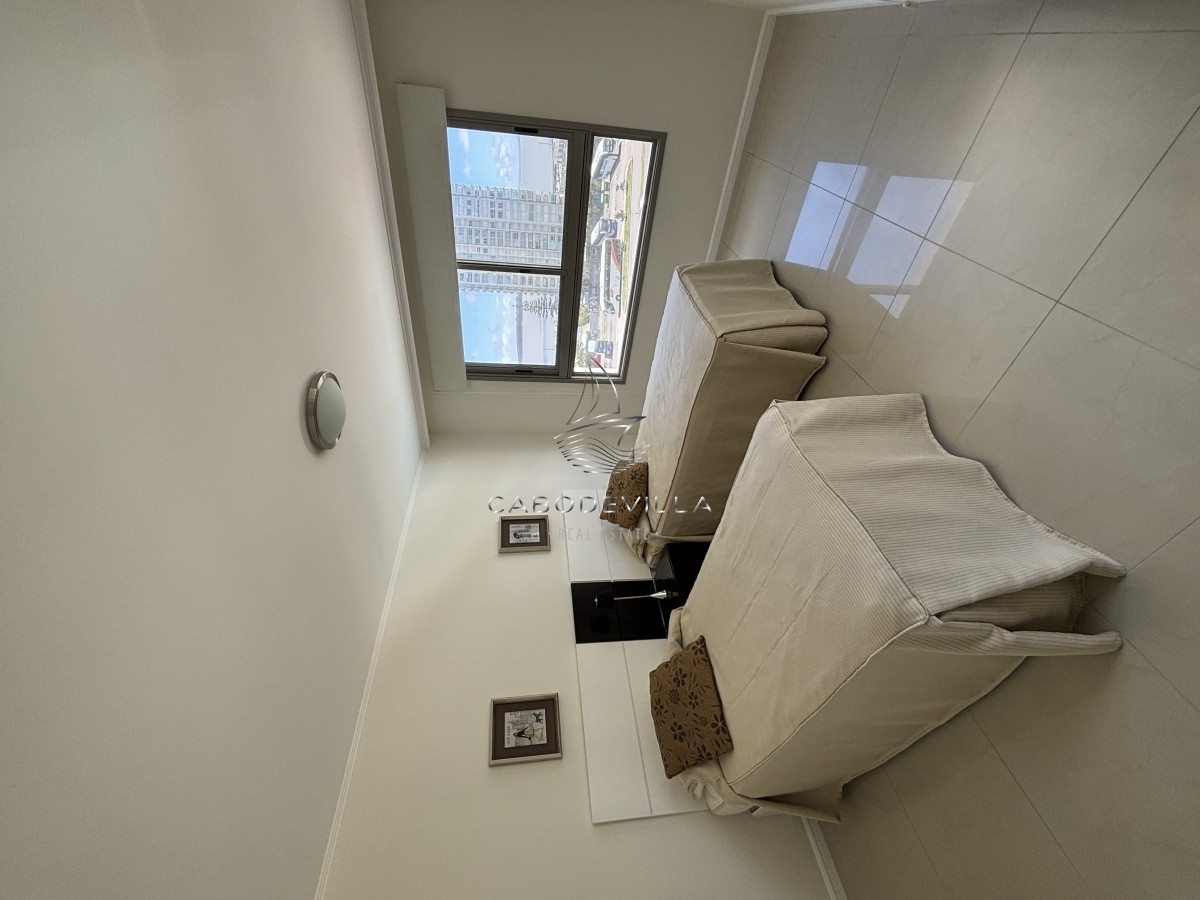 Apartamento ID.412 - En alquiler apartamento de 3 dormitorios más dependencia 