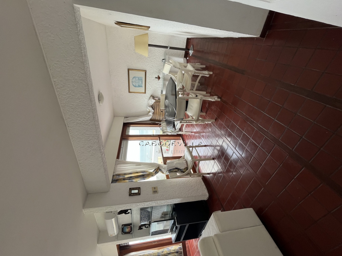 Apartamento ID.398 - Alquiler anual apartamento de 2 dormitorios y 2 baños Punta del Este 