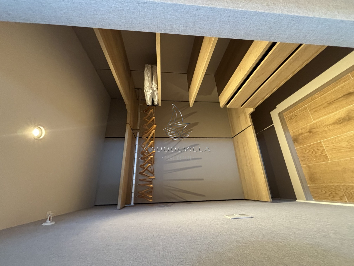 Apartamento ID.427 - En alquiler depto de 3 dormitorios más dependencia de servicio Punta del Este 