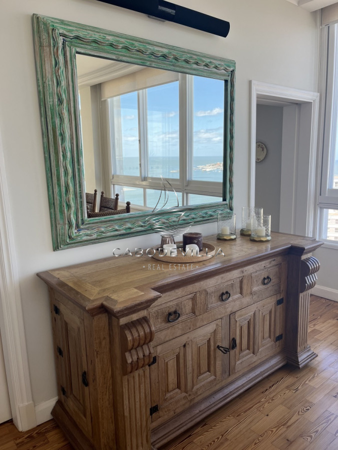 Apartamento ID.133 - En venta Penthouse de 6 dormitorios Playa Mansa 