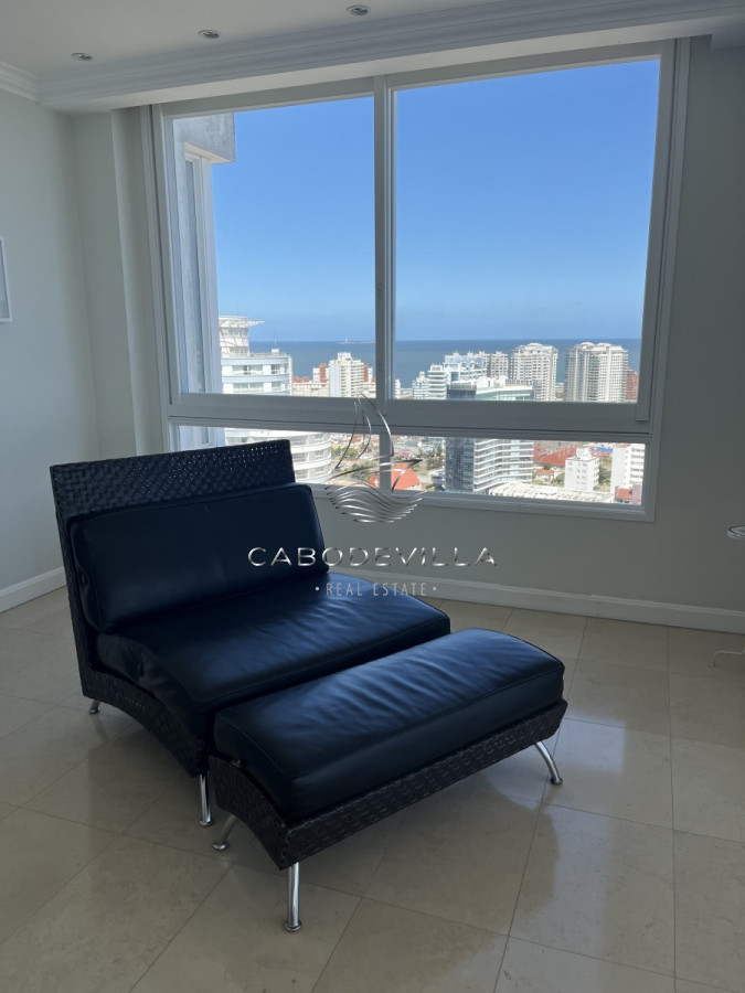 Apartamento ID.133 - En venta Penthouse de 6 dormitorios Playa Mansa 