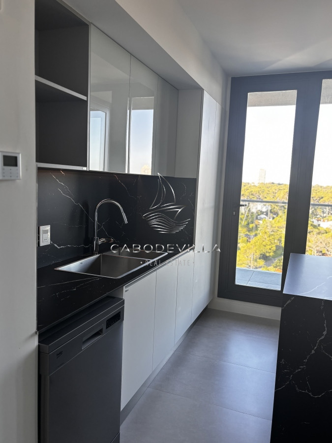 Apartamento ID.446 - En venta departamento de 3 dormitorios Playa Mansa 